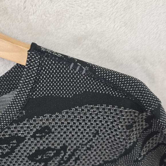 Lululemon Shirt Mens Large Grey Metal Vent Tech Performance Camo San Francisco - Picture 4 of 9